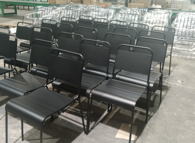 CHAIR 06