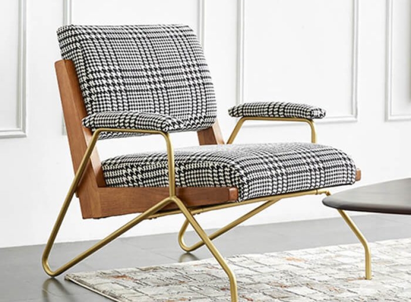CHAIR 04
